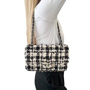 CHANEL Vintage CC Mark Logo Matelasse Tweed Quilted Shoulder Bag White [106349]